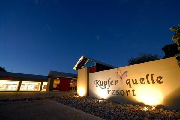 Kupferquelle Resort Цумеб Екстериор снимка